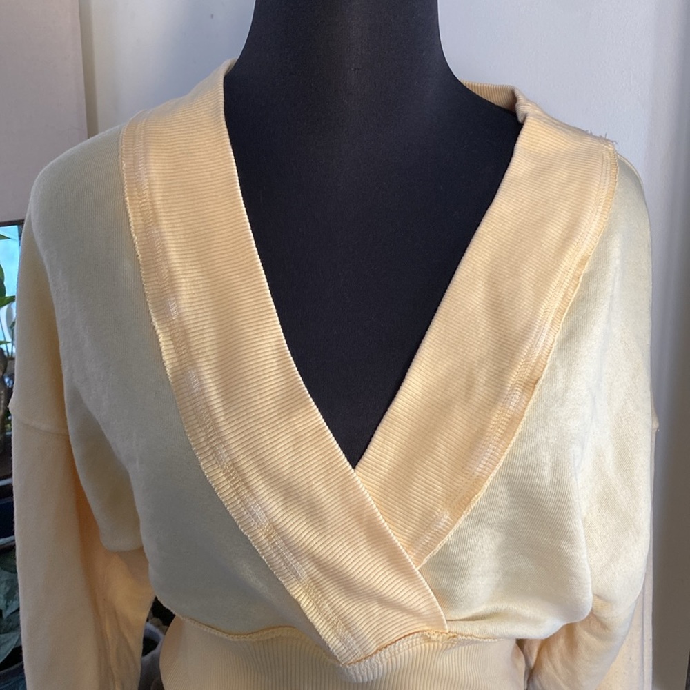 LAST DAY ON POSH 8/15/26 Yellow Wrap Crop Sweater Free People - Picture 2 of 6